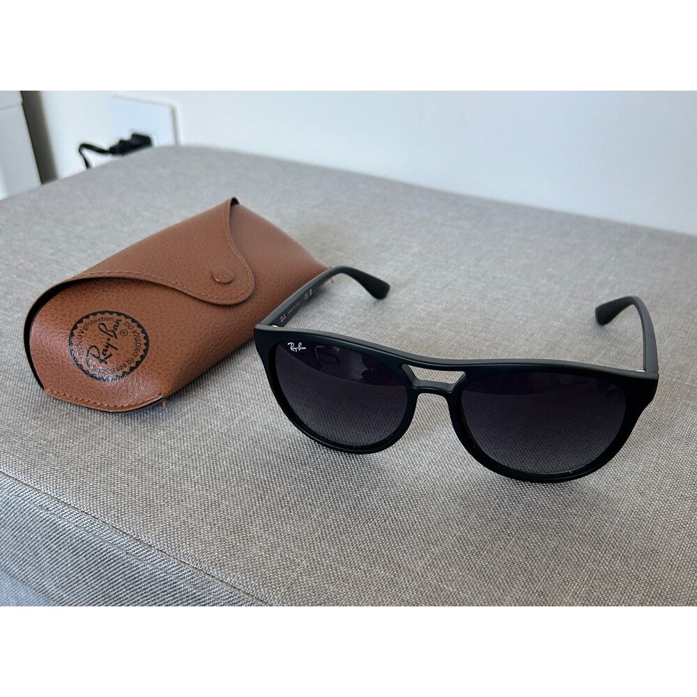 Ray‑Ban RB4170 622/8G Sunglasses – Black Frame & Gradient Grey Lenses w/ Case